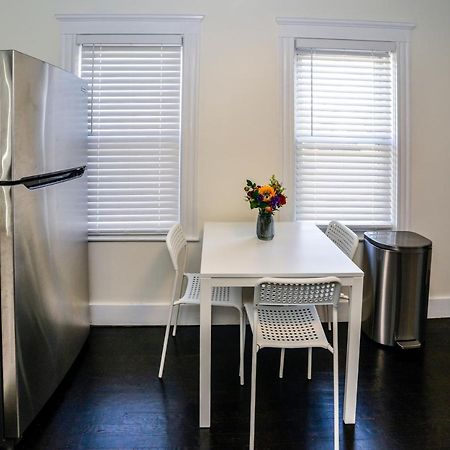 Modern Two Bedroom Condo - Boston Stoneham Экстерьер фото
