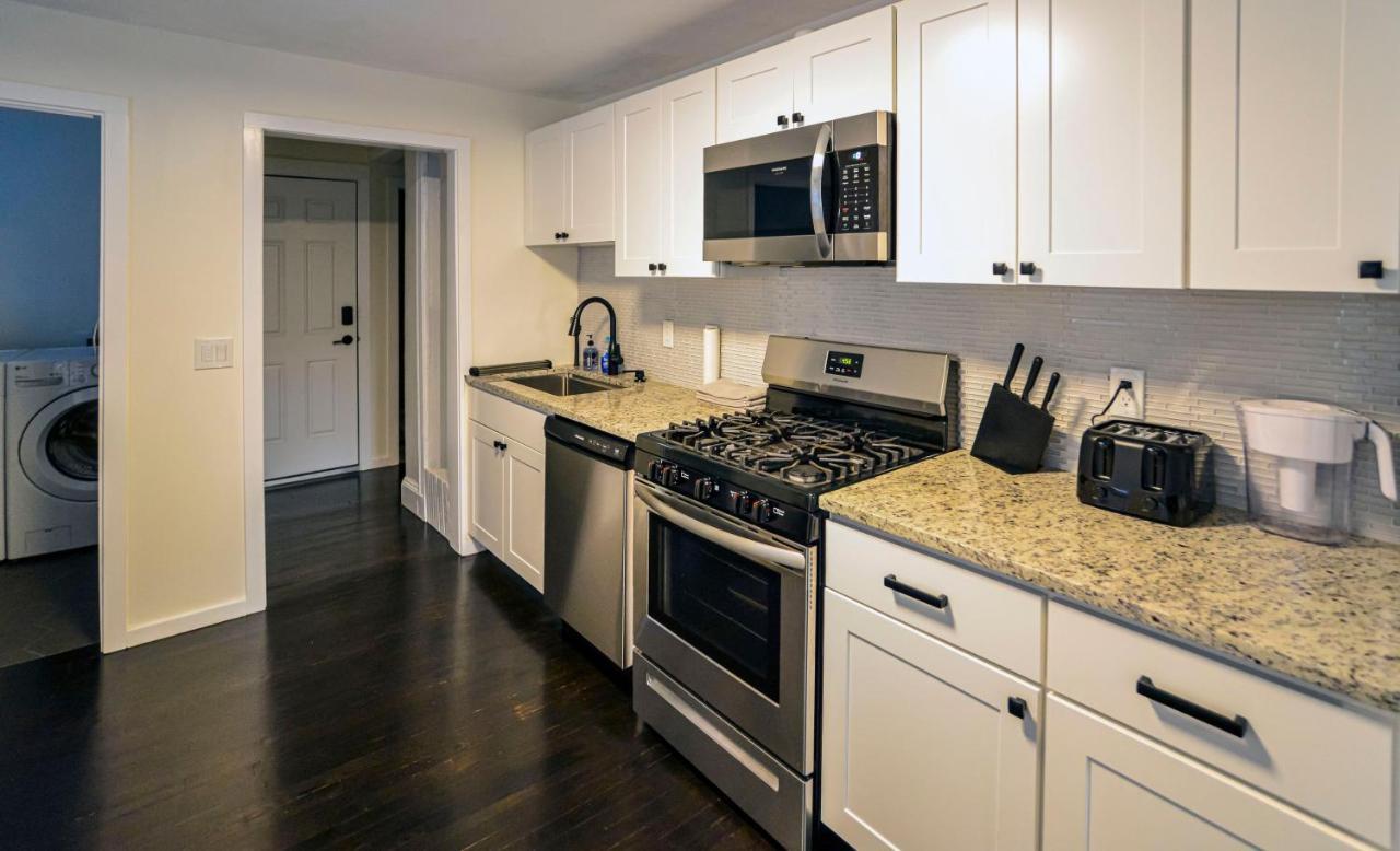 Modern Two Bedroom Condo - Boston Stoneham Экстерьер фото