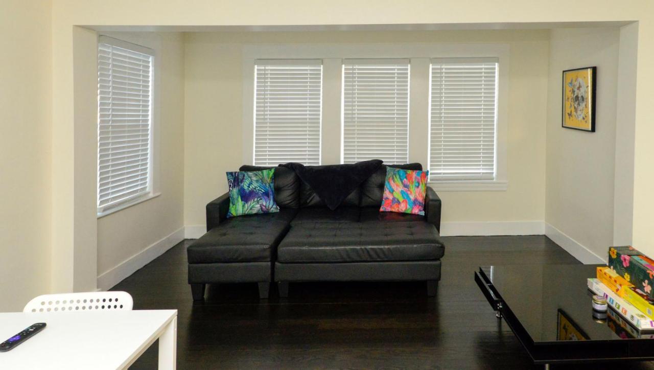 Modern Two Bedroom Condo - Boston Stoneham Экстерьер фото