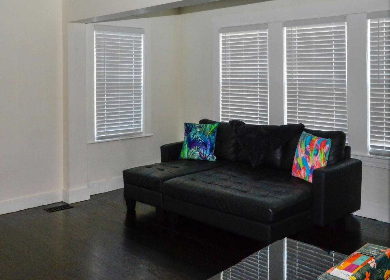 Modern Two Bedroom Condo - Boston Stoneham Экстерьер фото