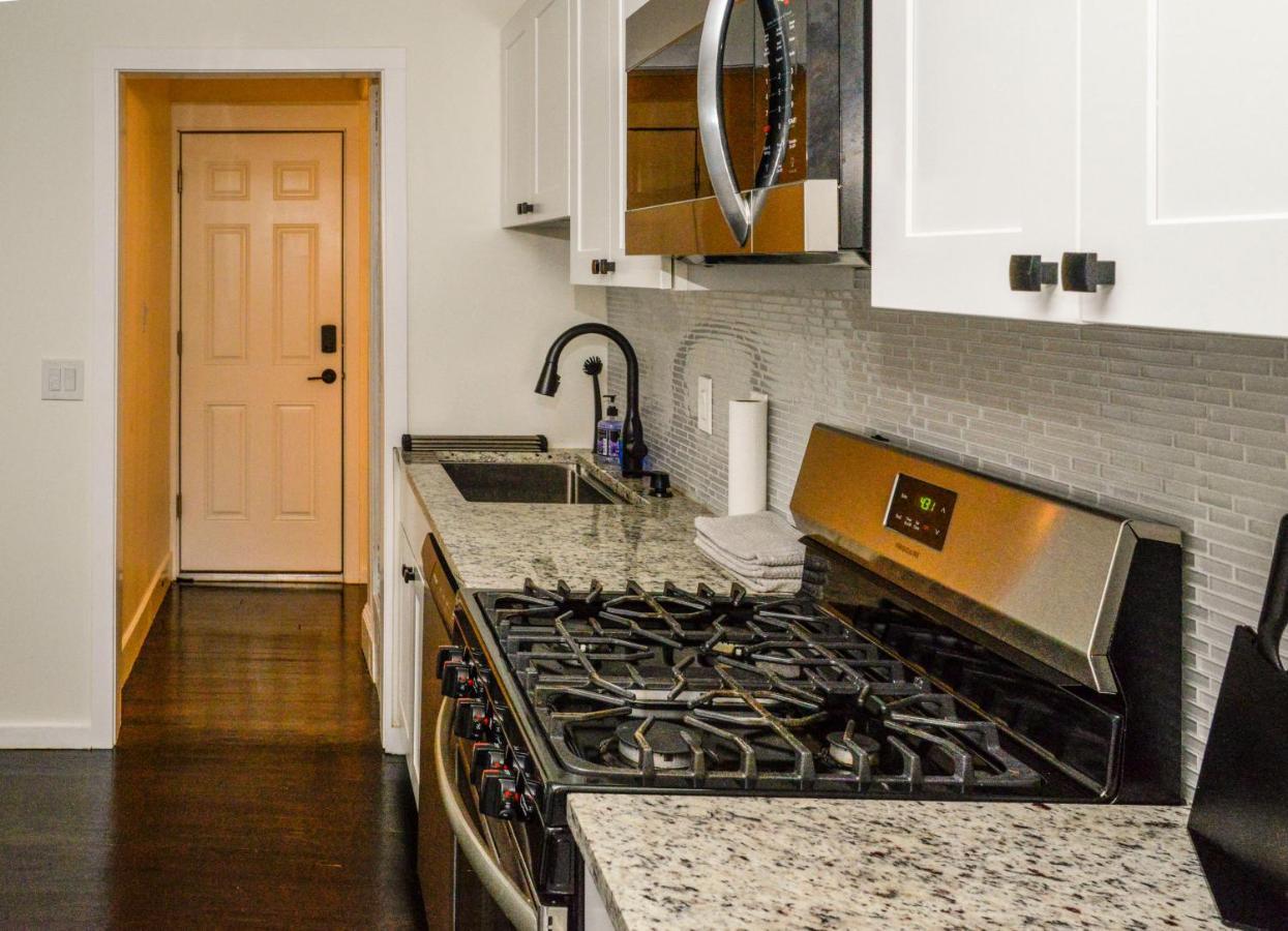 Modern Two Bedroom Condo - Boston Stoneham Экстерьер фото