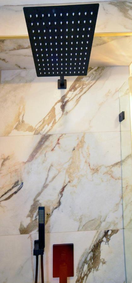 Modern Two Bedroom Condo - Boston Stoneham Экстерьер фото